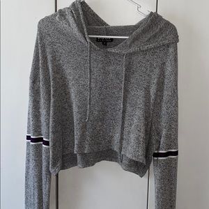 Cropped light sweatshirt!!